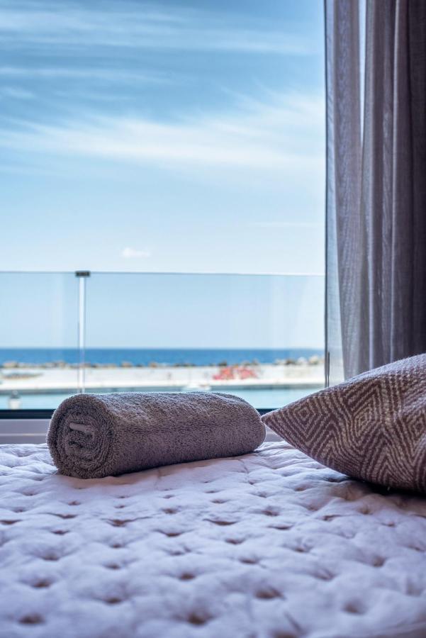 Big Blue Suites 1 依拉佩特拉 外观 照片